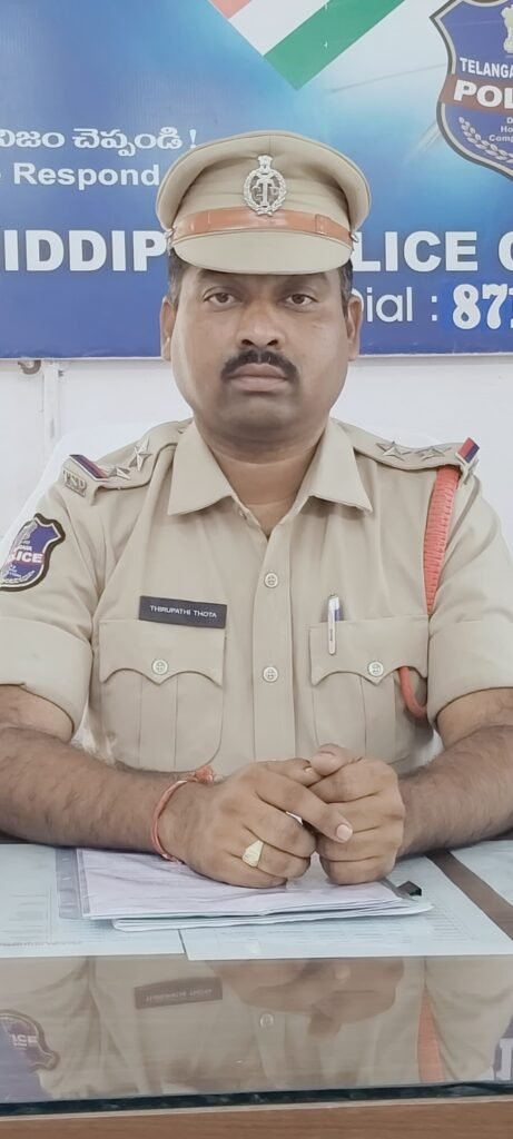 బెజ్జంకి పోలీసుల హెచ్చరిక రాత్రి వేళల్లో అప్రమత్తంగా ఉండాలని ప్రజలకు విజ్ఞప్తి