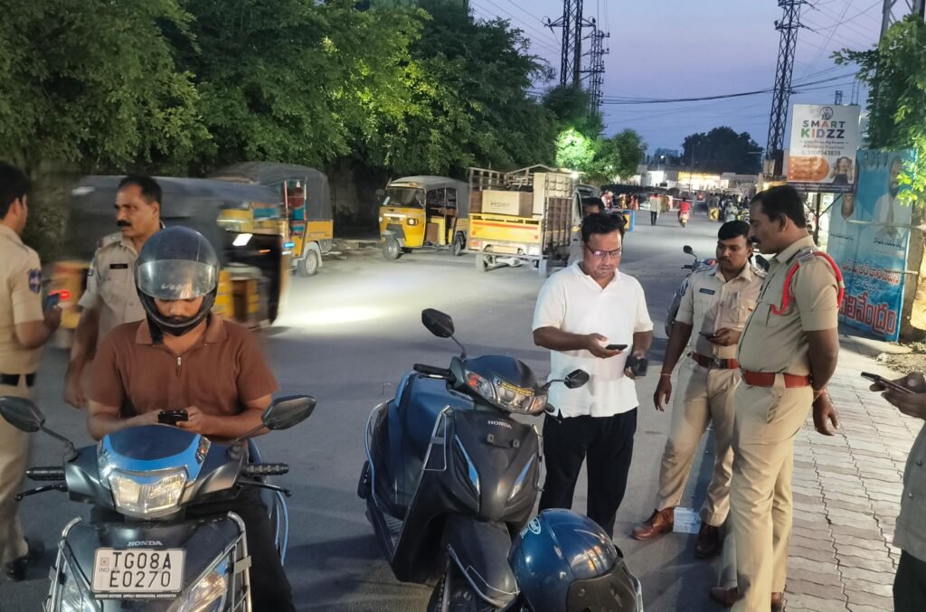 పోచారం ఐటీ కారిడార్‌లో విస్తృత వాహన తనిఖీలు