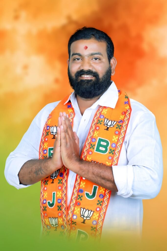 ఘట్‌కేసర్ బ్రిడ్జి పూర్తయ్యే వరకు పాదరక్షలు ధరించను: యువమోర్చా అధ్యక్షులు కొమ్మిడి విక్రాంత్ రెడ్డి