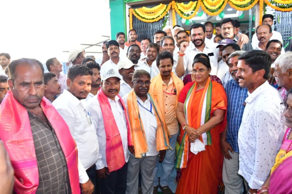 ఎమ్మెల్యేను మర్యాదపూర్వకంగా కలిసిన నూతన ప్రెస్ క్లబ్ కమిటీ సభ్యులు