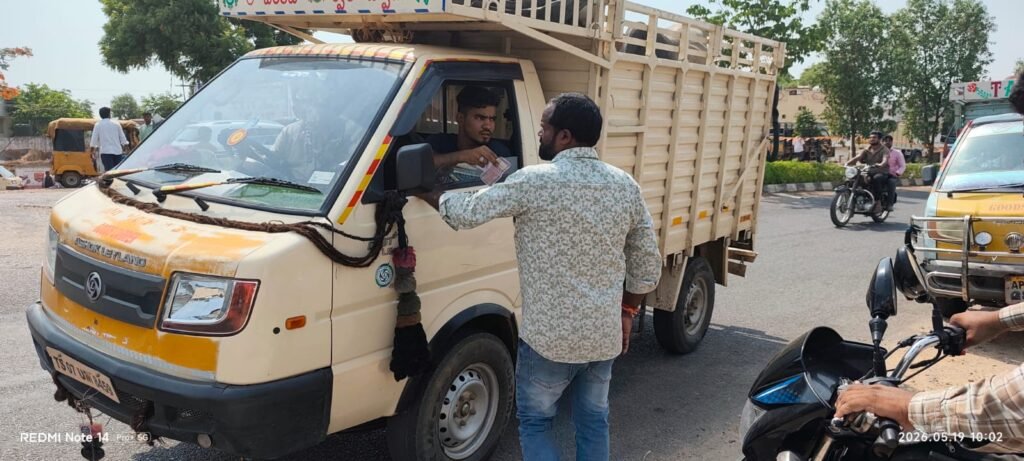 థాయ్ బజార్ అక్రమ పైసా వసూల్<br>
