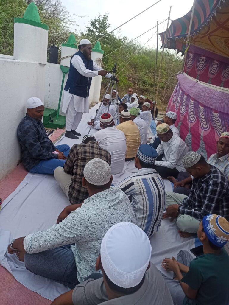 గుగ్గిళ్ల లో ఘనంగా బక్రీద్ పండుగ జరుపుకున్న ముస్లిం సోదరులు