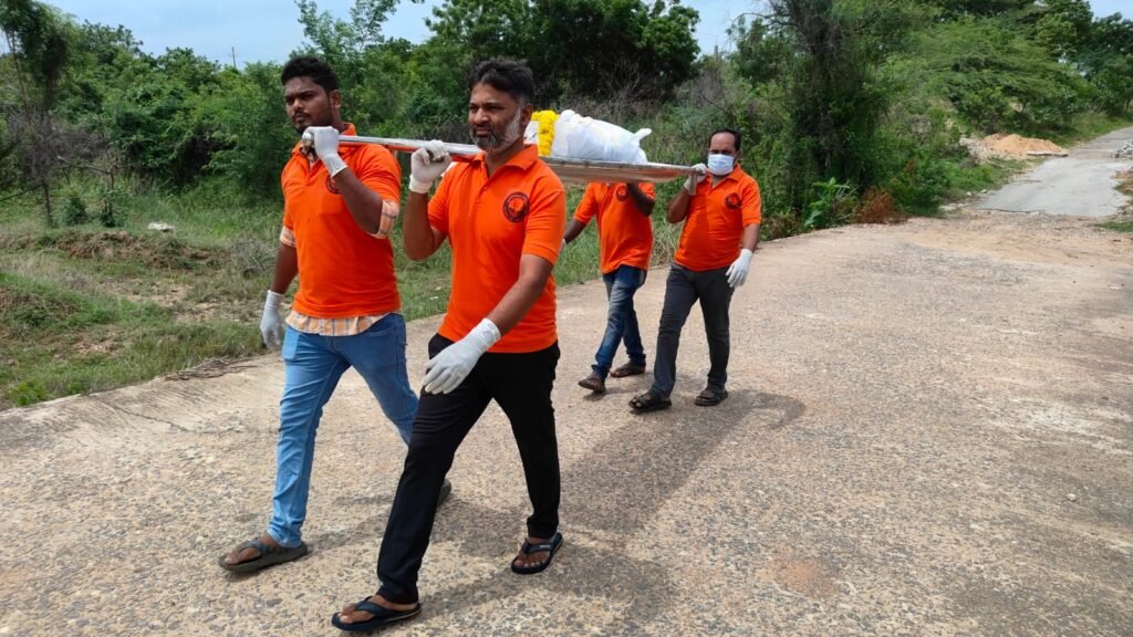 అభాగ్యుల అంతిమయాత్రలో పాల్గొంటే నిజమైన ఆధ్యాత్మిక తత్వం బోధపడుతుంది – వివేకానంద ఫౌండేషన్ వ్యవస్థాపకులు పాపిజెన్ని రామకృష్ణా రెడ్డి