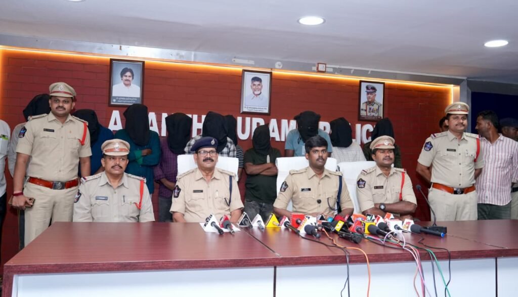 పిలిప్పీన్స్ కేంద్రంగా ఆన్లైన్ గేమింగ్ నిర్వహిస్తున్న అంతర్జాతీయ క్రికెట్ బెట్టింగ్ ముఠా గుట్టు రట్టు,జిల్లా ఎస్పీ శ్రీ పి.జగదీష్ ,