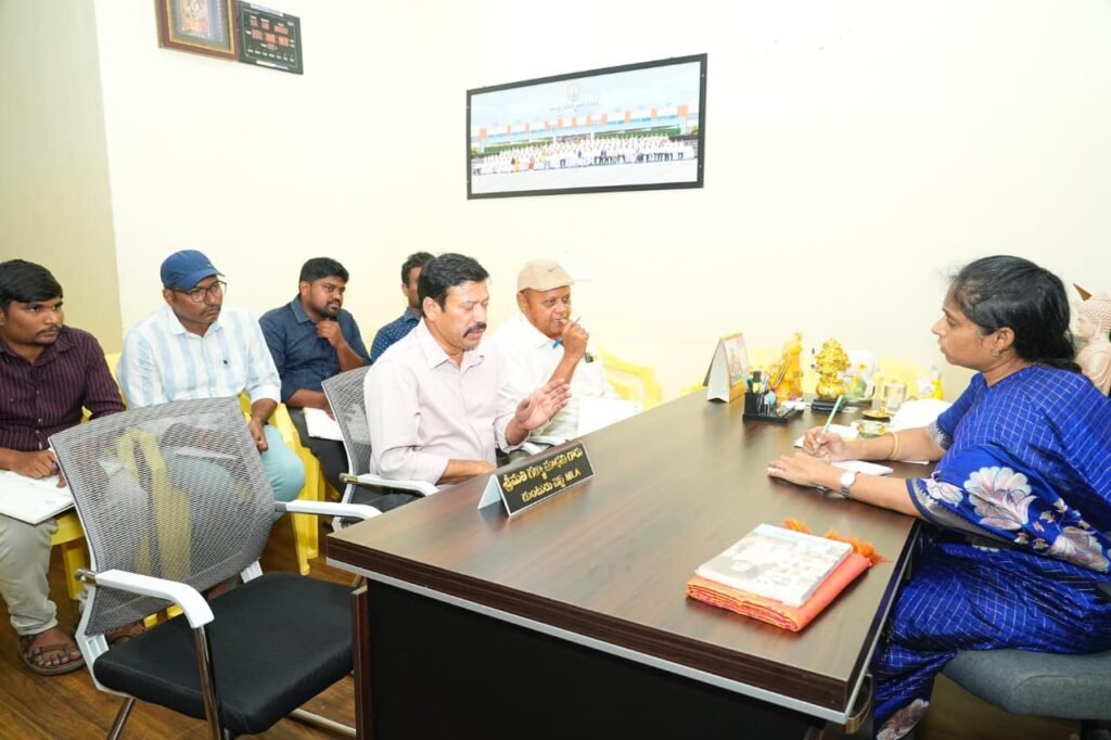 టౌన్ ప్లానింగ్ విభాగం గురించి అనేక ఆరోపణలు వినిపిస్తున్నాయి, సరిదిద్దుకోండి