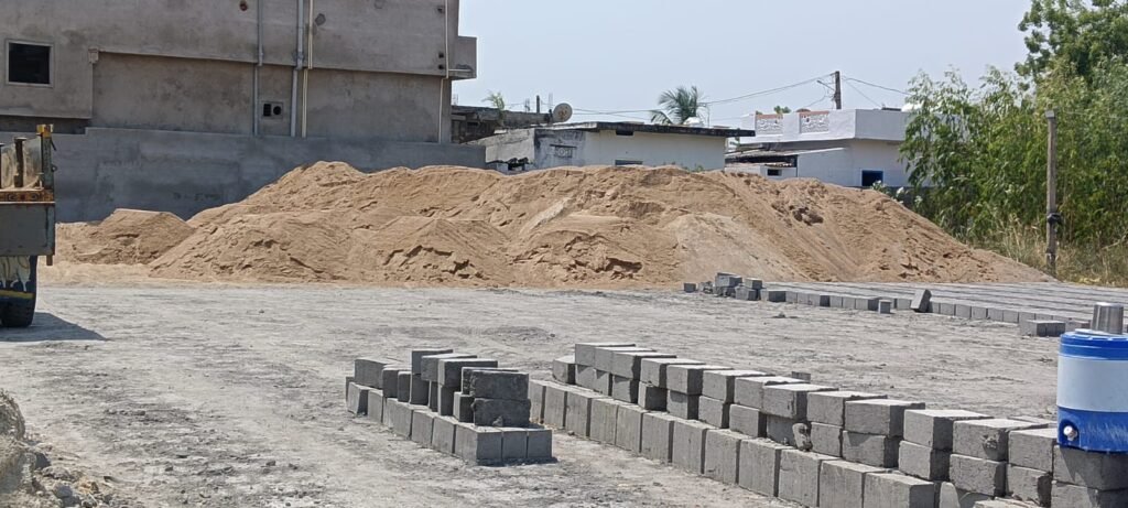 వత్సవాయి గ్రామం  రవి ఫ్లైయాష్ బ్రిక్స్’ ముసుగులో భారీ ఇసుక దందా