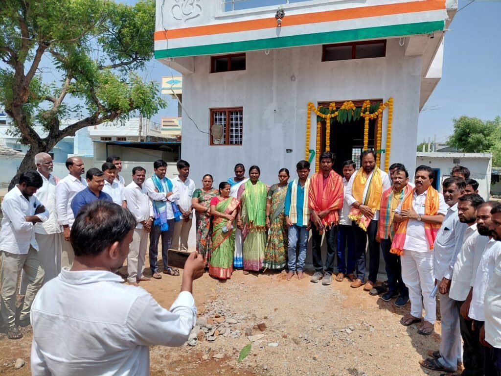 పేదల పెన్నిధి – ప్రజాపాలన కాంగ్రెస్ ప్రభుత్వం, ఇందిరమ్మ రాజ్యంలో ప్రతి ఇంటింటా సౌభాగ్యం కొందుర్గు మండల కాంగ్రెస్ పార్టీ అధ్యక్షులు కోగురి పురుషోత్తం రెడ్డి