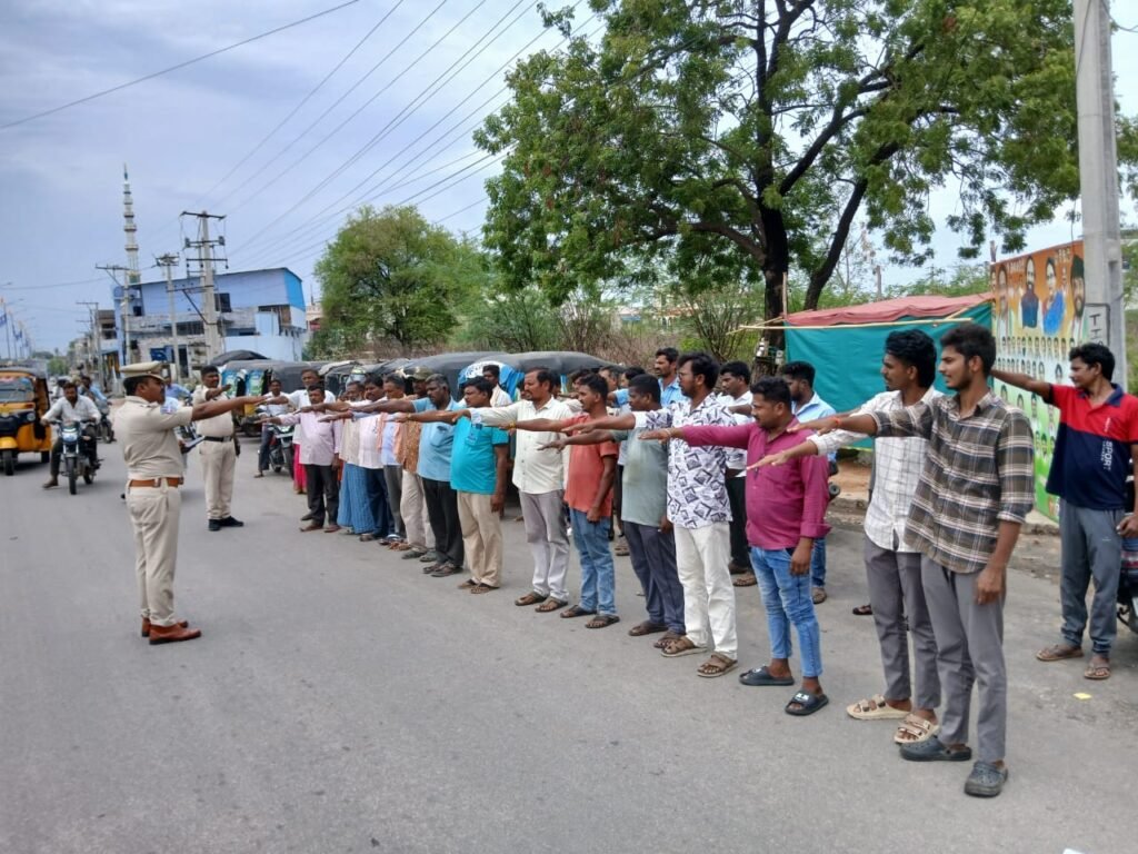 డ్రగ్స్ వద్దు.. జీవితమే ముద్దు: నేరేడుచర్లలో పోలీసుల అవగాహన కార్యక్రమం