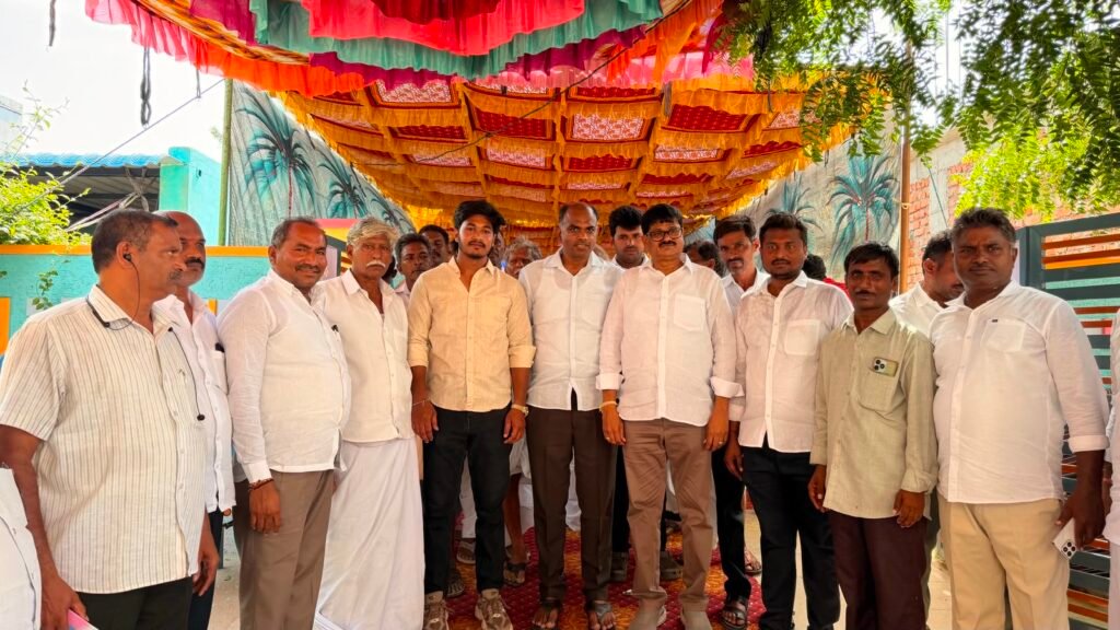 పసుపులేటి సాయి ప్రసాద్ ఆహ్వాన మేరకు విందుకు హాజరైన డిసిసి బ్యాంక్ చైర్మన్ 