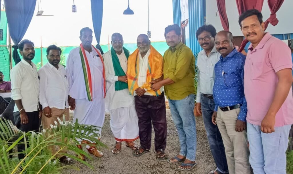 పాత బాన్సువాడ మాల కుల సంఘం అధ్యక్షునికి ఘనంగా సన్మానం చేసిన ఆల్ ఇండియా అంబేద్కర్ సంఘం డివిజన్ నాయకులు