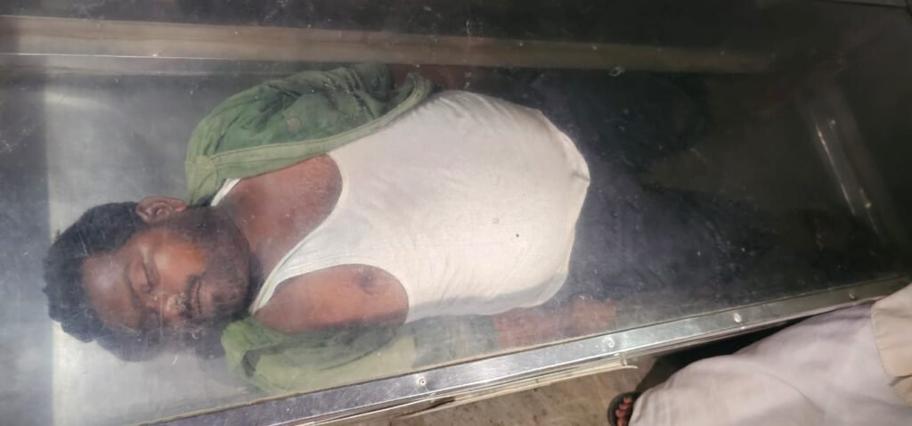 కరెంట్ తీగలు తగిలి&nbsp; రైతు&nbsp; మృతి