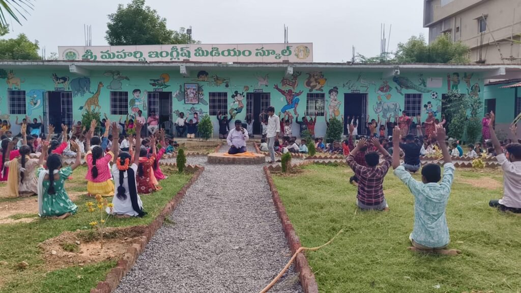 మహర్షి హైస్కూల్లో ఘనంగా ప్రపంచ యోగా దినోత్సవం