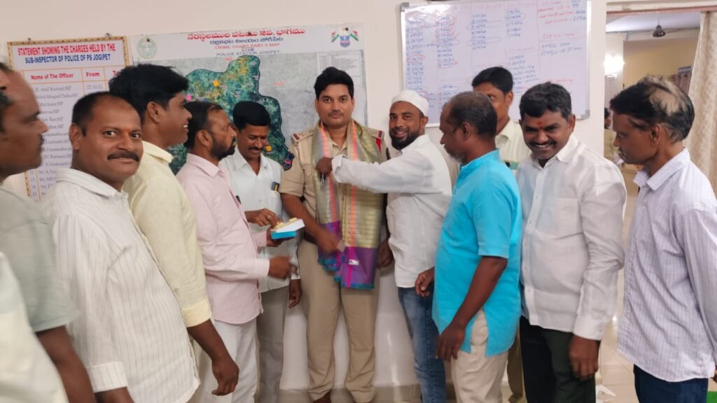 నూతన ఎస్సైకి మర్యాదపూర్వక స్వాగతం<br>