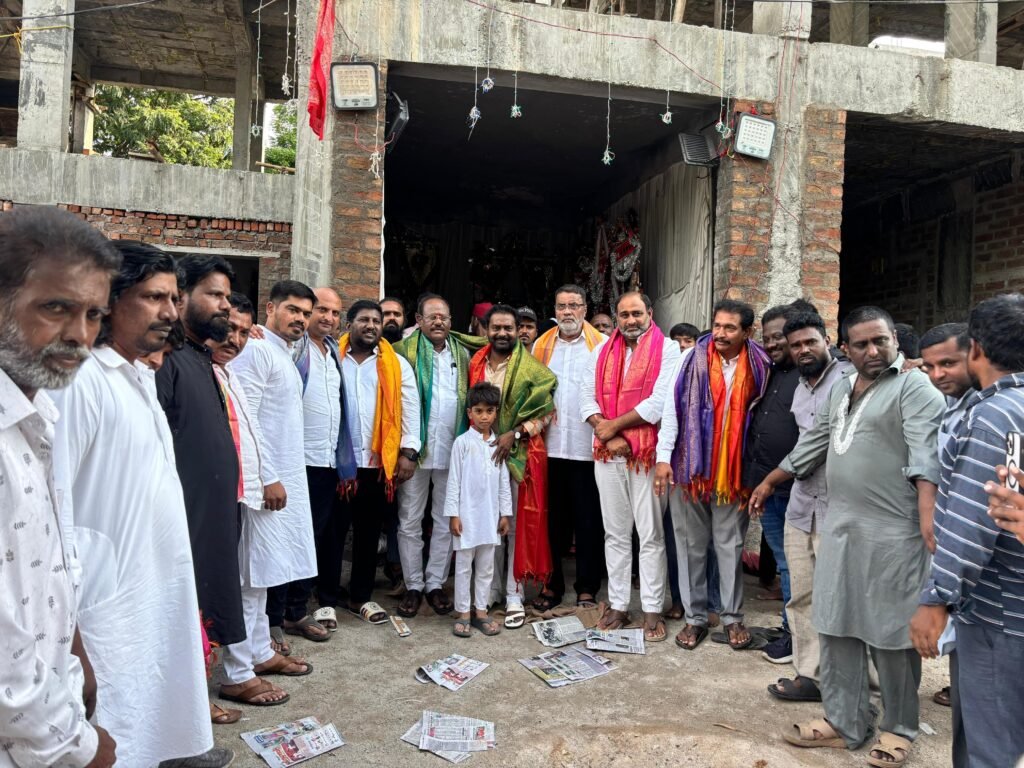 మొహర్రం వేడుకల్లో పాల్గొన్న బీఆర్ఎస్ ఇన్‌చార్జ్ ఆదర్శ్ రెడ్డి