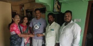 ఆపదలో ఉన్న జర్నలిస్టుకు రూ.10 వేల ఆర్థిక సాయం, అండగా నిలిచిన కాంగ్రెస్ సీనియర్ నాయకుడు సింగిరెడ్డి శ్రీకాంత్ రెడ్డి