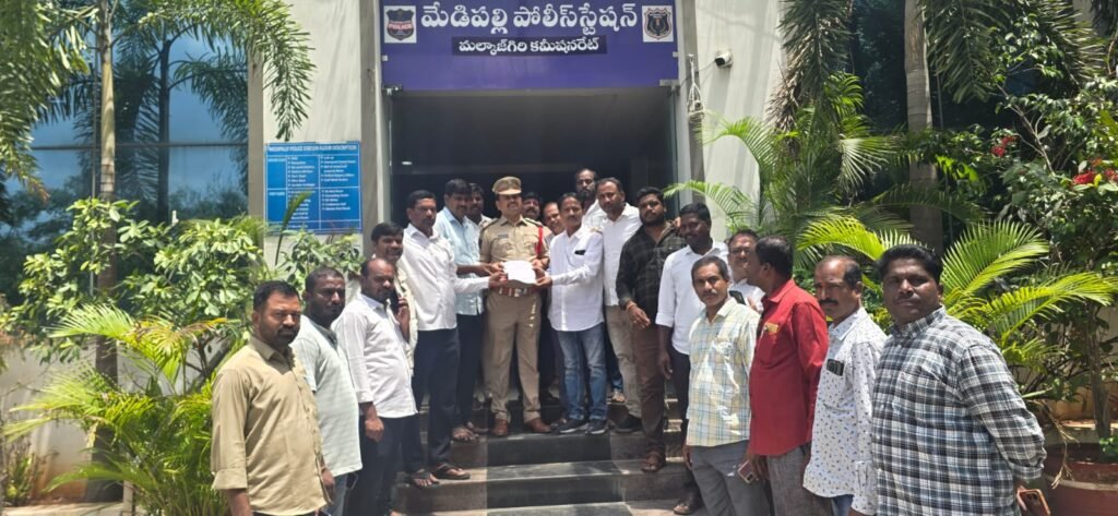 జర్నలిస్టులపై మూకదాడి ప్రజాస్వామ్యంపై దాడే