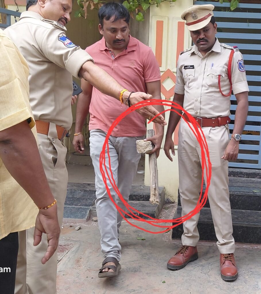 నగర్ దాడి ఘటనలో 13 మంది అరెస్టు&nbsp; మిగతా నిందితుల కోసం పోలీసుల గాలింపు వీడియో తీస్తున్న జర్నలిస్టుపై కూడా దాడి
