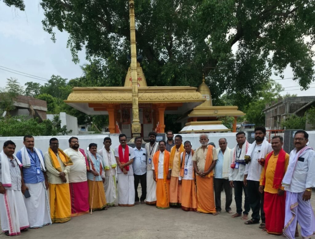 అర్చకుల సంక్షేమానికి పెద్దపీట, ప్రభుత్వ నిర్ణయంపై వెల్గటూర్ మండల అర్చకుల హర్షం