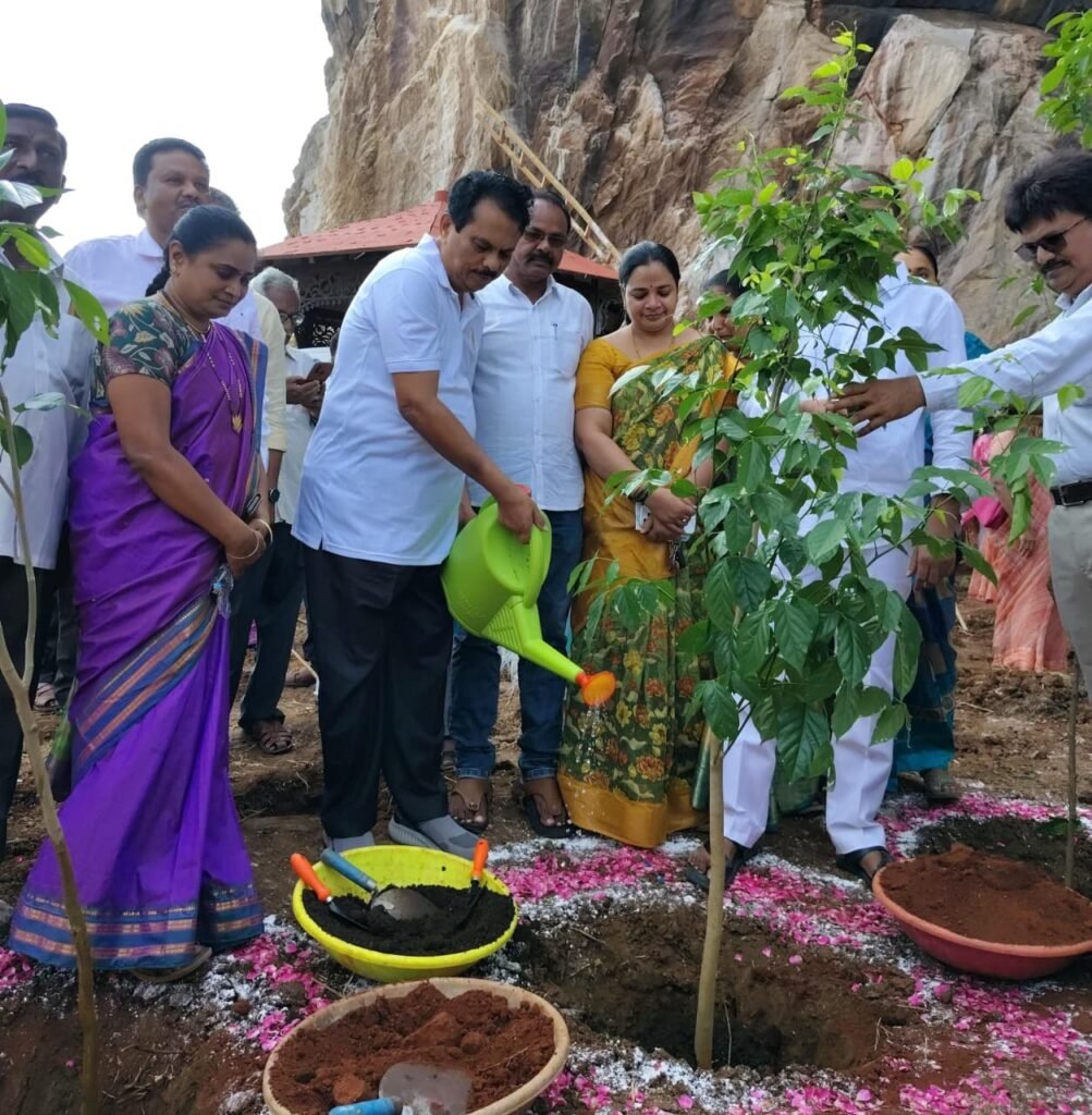 ప్రకృతి రక్షణే నిజమైన అభివృద్ధి – సీతానగరం ఘాట్‌ వద్ద పర్యావరణ కార్యక్రమం,• ప్రకృతి సంరక్షణ దిశగా నగర పాలక సంస్థ ముందడుగు