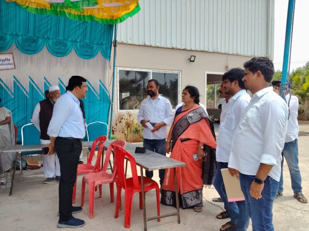 పలు సమస్యలపై జాయింట్ కలెక్టర్ కు వినతి కడప జిల్లా కాంగ్రెస్ పార్టీ అధ్యక్షురాలు ఎన్.డి విజయ జ్యోతి