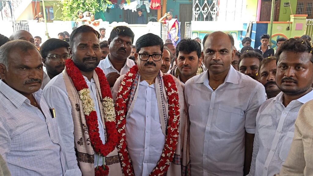 పసుపులేటి సాయి ప్రసాద్ ఆహ్వాన మేరకు విందుకు హాజరైన డిసిసి బ్యాంక్ చైర్మన్