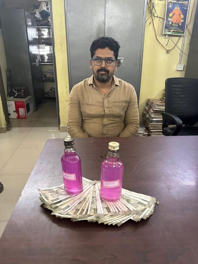 కనిగిరి ఆర్డీవో కార్యాలయంలో ఏసీబీ పంజా: రూ. 20,000 లంచం తీసుకుంటూ రెడ్‌హ్యాండెడ్‌గా దొరికిపోయిన డిప్యూటీ తహసిల్దార్ పృథ్వీ