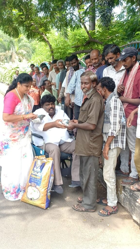 మాజీ సాంఘిక సంక్షేమ శాఖ మంత్రివర్యులు వైఎస్ఆర్ కాంగ్రెస్ పార్టీ ఎస్సీ సెల్ మాజీ రాష్ట్ర అధ్యక్షులు డాక్టర్ మేరుగా నాగార్జున, పుట్టినరోజు వేడుకలు