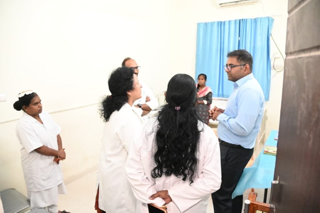 ప్రభుత్వ ఆసుపత్రి సేవలను ప్రజలకు చేరువ చేయాలి: కలెక్టర్ శ్రీహర్ష