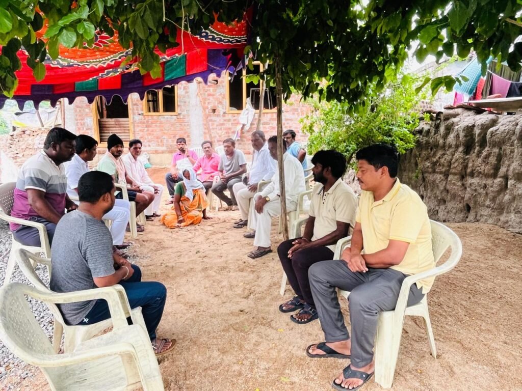 మృతుడి కుటుంబాన్ని పరామర్శించిన  బ్లాక్ కాంగ్రెస్ అధ్యక్షులు ఒగ్గు దామోదర్