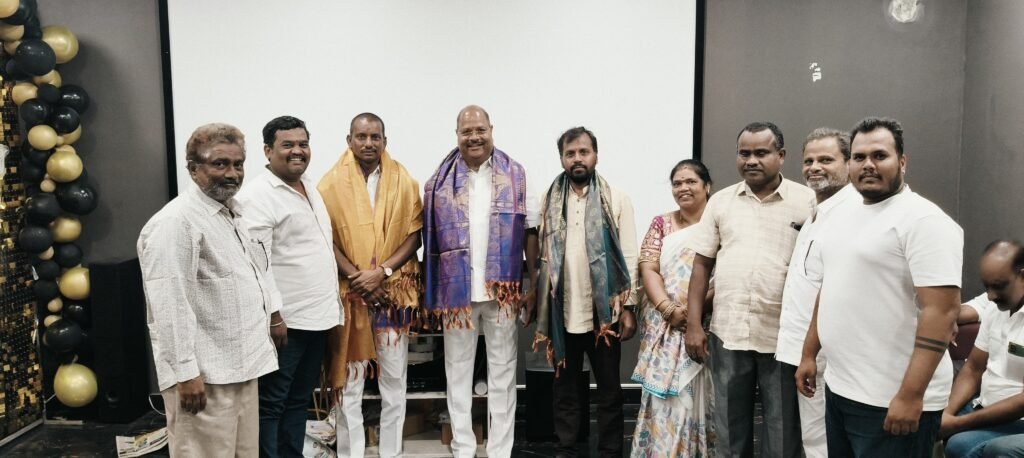 పోచారం సర్కిల్ కాంగ్రెస్ నూతన అధ్యక్షుడు కర్రె రాజేష్‌కు ఘన సన్మానం