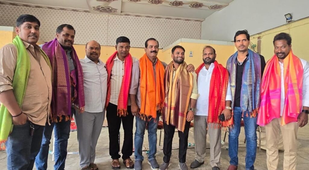 జిల్లా కమిటీలో ఎన్నికైన పటాన్‌చెరు జర్నలిస్టులకు ఘన సన్మానం