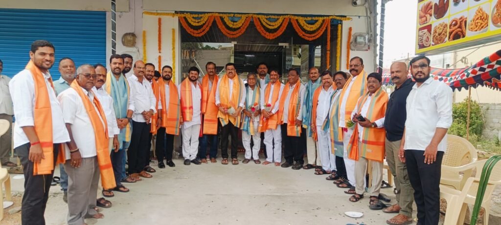 తెలంగాణ సంప్రదాయ రుచులకు కొత్త చిరునామా…  రాంపల్లిలో శ్రీ నిర్మల పిండి వంటకాలు మిఠాయి షాప్ రెండో శాఖను ప్రారంభించిన వేముల మహేష్ గౌడ్