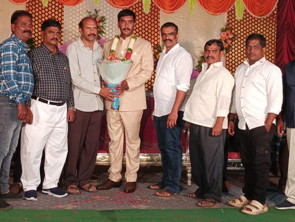 టీ వై జె ఎఫ్ స్టేట్ ఎగ్జిక్యూటివ్ మెంబర్ కుమార్తె పూలు–పండ్ల వేడుకలో పాల్గొన్న మున్సిపల్ చైర్మన్ సోమిరెడ్డి కృష్ణారెడ్డి