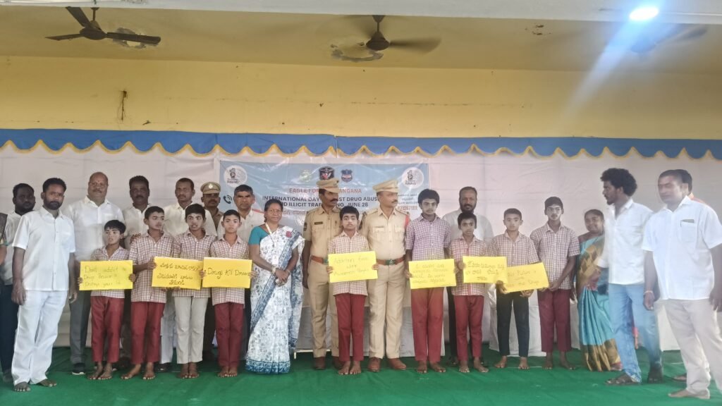 కొర్రెములలో సైబర్ క్రైమ్, యాంటీ డ్రగ్స్ అవగాహన సదస్సు…..     డ్రగ్స్ రహిత సమాజ స్థాపనకు ప్రతి ఒక్కరూ సహకరించాలి : సీఐ కనకయ్య గౌడ్