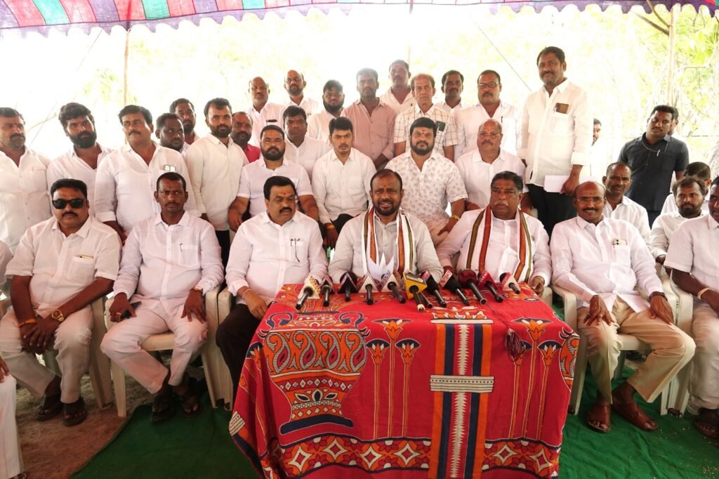 ఘట్‌కేసర్‌లో రేపు సీఎం రేవంత్ రెడ్డి పర్యటన  రూ.3.95 కోట్లతో “అందెశ్రీ స్మృతి వనం”కు శంకుస్థాపన  రాష్ట్ర కవి అందెశ్రీ జయంతి వేడుకల్లో పాల్గొనున్న ముఖ్యమంత్రి