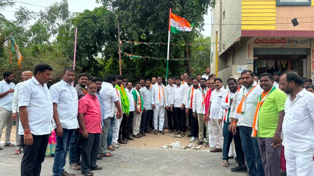 పోచారం 8వ డివిజన్‌లో కాంగ్రెస్ జెండా ఆవిష్కరణ, ఎస్‌ఐఆర్ ఓటర్ అవగాహన కార్యక్రమం