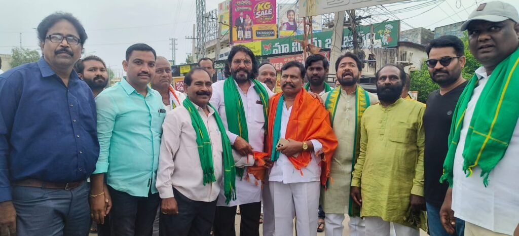 మున్నూరు కాపు సంఘ నాయకులకు ఘన స్వాగతం