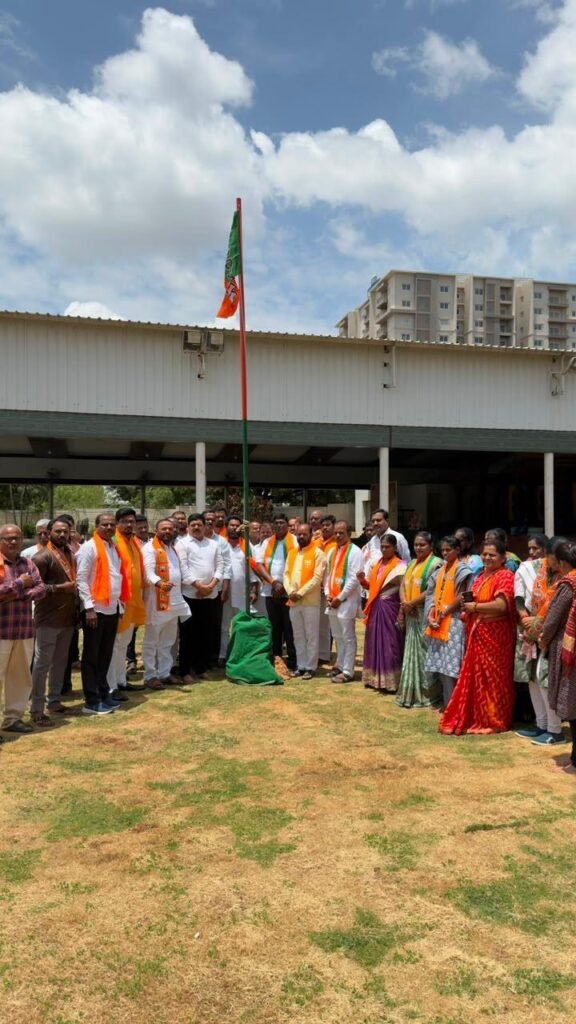 పోచారం డివిజన్‌లో బీజేపీ కార్యవర్గ సమావేశం విజయవంతం..  రానున్న ఎన్నికల్లో పోచారంలో బీజేపీ జెండా ఎగురుతుందని ధీమా వ్యక్తం చేసిన జిల్లా అధ్యక్షుడు బుద్ధి శ్రీనివాస్
