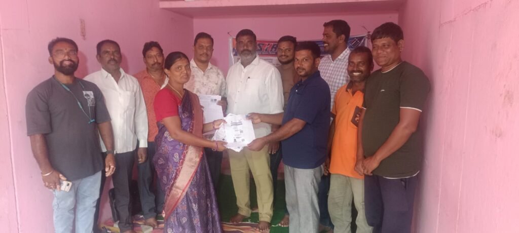 పోలింగ్ స్టేషన్ నెం 153 &154 & 157లో SIR–2026 సర్వే కార్యక్రమాన్ని పరిశీలించిన బీజేపీ పట్టణ అధ్యక్షులు నాయిని ప్రసాద్ గారు,