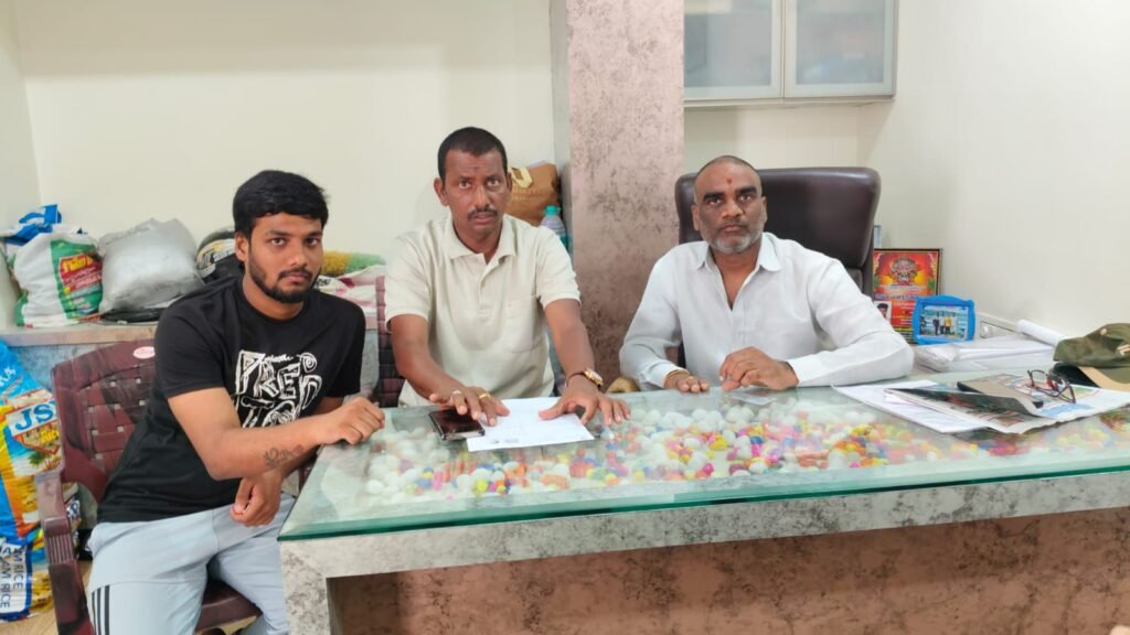 ఓటర్లకు అందుబాటులో ఉండాలి….     కాంగ్రెస్ కార్యకర్తలకు డివిజన్ అధ్యక్షుడు కర్రె రాజేష్ పిలుపు