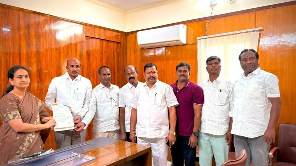 బోనాల ఉత్సవాలకు పకడ్బందీ ఏర్పాట్లు చేయాలి….  డిప్యూటీ కమిషనర్‌కు కాంగ్రెస్ నేత బొక్క ప్రభాకర్ రెడ్డి వినతి