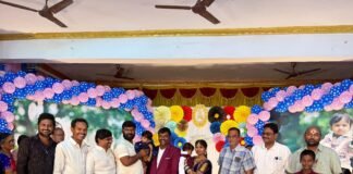 మొదటి పుట్టినరోజు వేడుకకు హాజరై చిన్నారులను ఆశీర్వదించిన మున్సిపల్ చైర్మన్