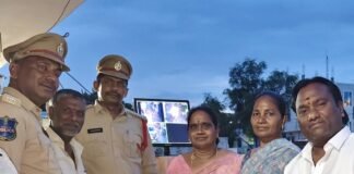 ఈడబ్ల్యూఎస్ కాలనీలో 8 సీసీ కెమెరాల ఏర్పాటు….. కమ్యూనిటీ సీసీ కెమెరా కార్యక్రమాన్ని ప్రారంభించిన ఘట్కేసర్ సి ఐ బాలస్వామి, ఎస్సై ప్రభాకర్