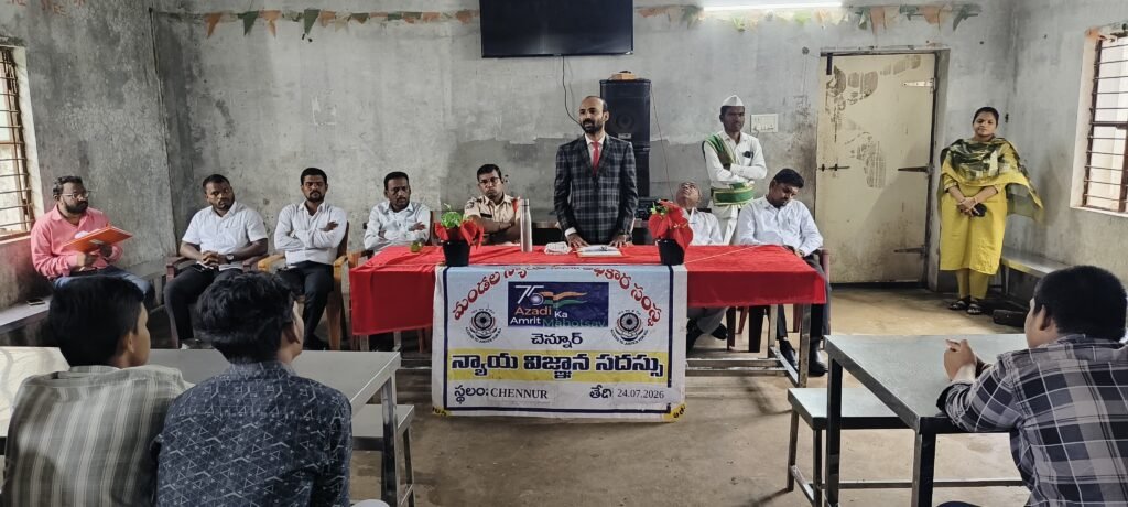 చదువుతోపాటు చట్టాలపై అవగాహన కలిగి ఉండాలి