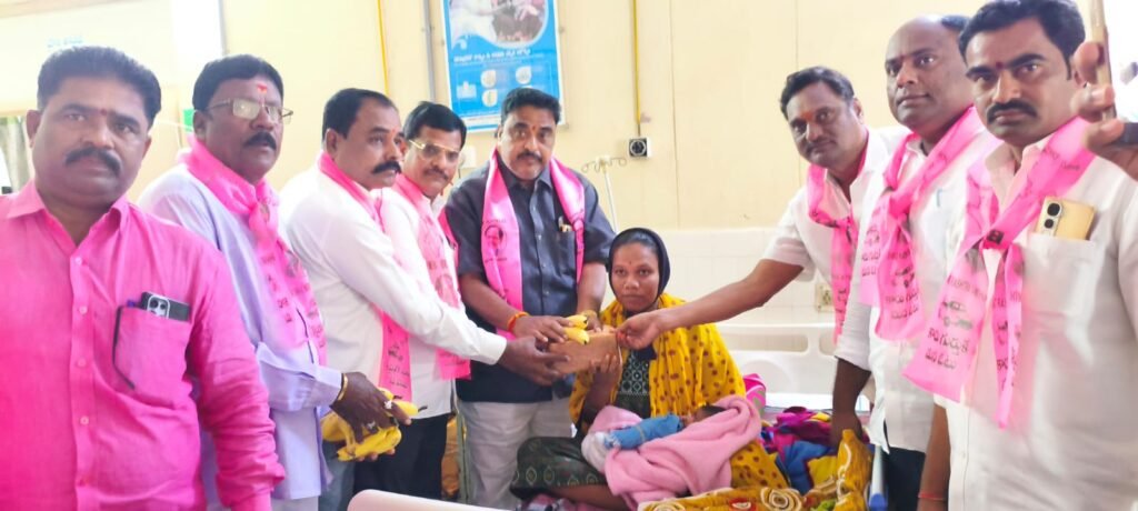 కేటీఆర్ జన్మదినం సందర్భంగా సేవా కార్యక్రమాలు – ఎస్‌ఐఆర్ అవగాహన రథానికి శ్రీకారం