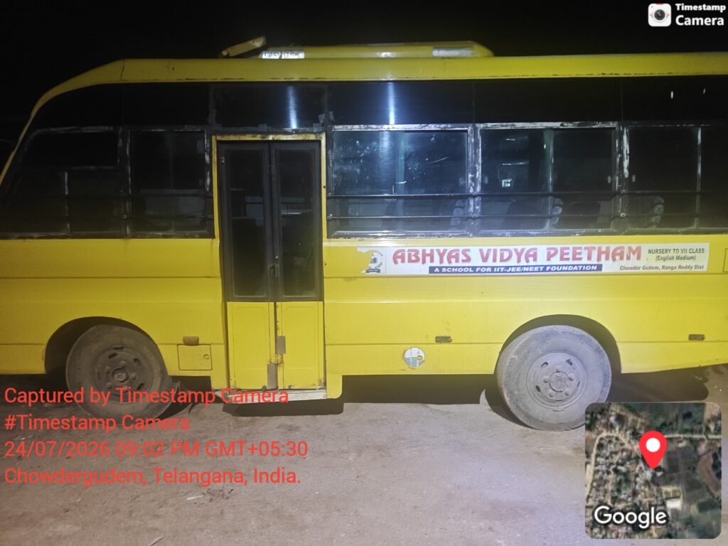 ఫిట్‌నెస్ లేని స్కూల్ బస్సు&nbsp; లైసెన్స్ లేని డ్రైవర్