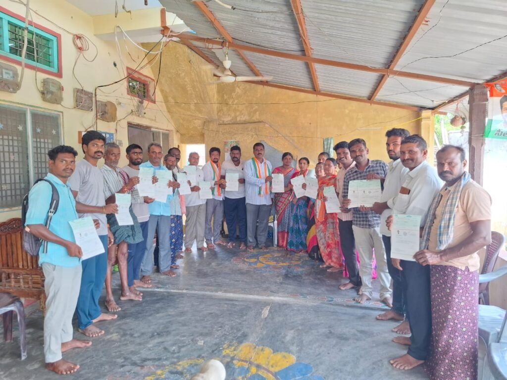 పేదలకు వరం ముఖ్యమంత్రి సహాయ నిధి .గోవిందరావుపేటలో 30 మంది లబ్ధిదారులకు 12.90 లక్షల చెక్కులు.
