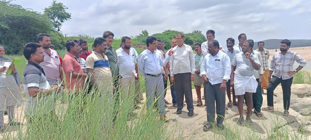 శివ్వారంలో మిషన్ భగీరథ పైపులైన్ వివాదంపై అదనపు కలెక్టర్ విచారణ