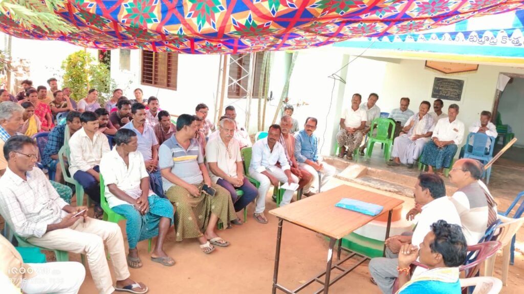 ప్రభుత్వాలు మారినప్పుడల్లా డిజైన్లు మారుస్తారా