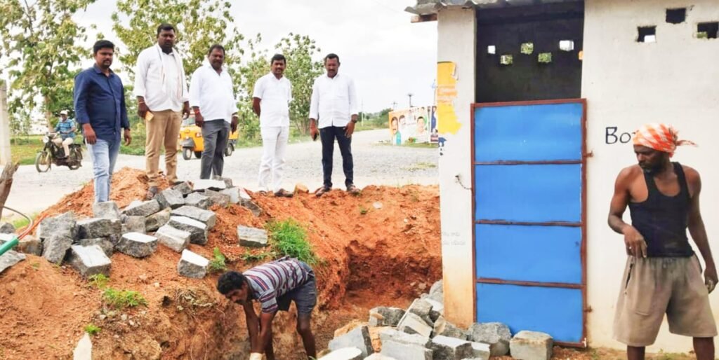 గూడెం ప్రాథమిక పాఠశాలకు రూ.26 లక్షలతో అభివృద్ధి పనులు – పనులను పరిశీలించిన ఒగ్గు దామోదర్